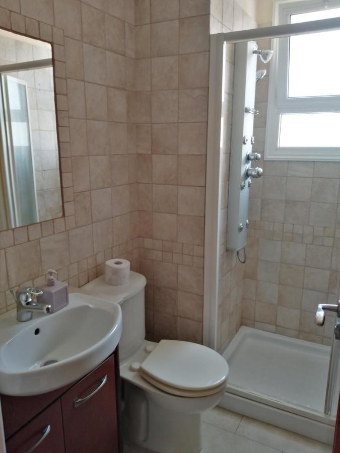 Kato Paphos Suites エクステリア 写真