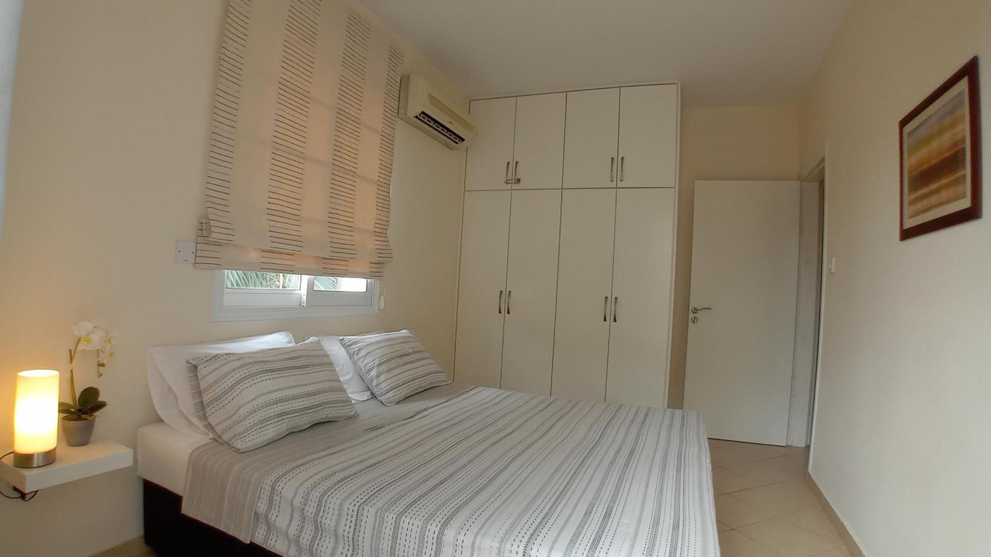 Kato Paphos Suites エクステリア 写真