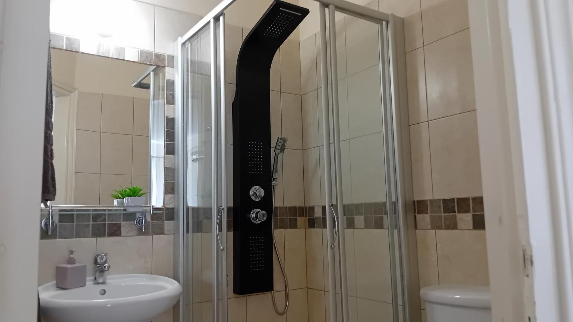 Kato Paphos Suites エクステリア 写真